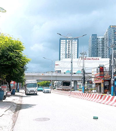 GẤP BÁN -NHÀ 3 TẦNG - 5X30 -150M2- CHỈ 6,5 TỶ-NGAY VINVOM DĨ AN -