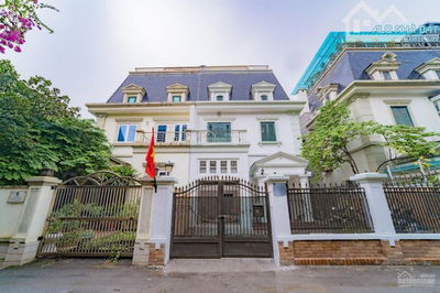Cho thuê Biệt thự kđt Mỹ Đình - Sông Đà. 200m. Mặt 10m. Giá 3.500usd/tháng