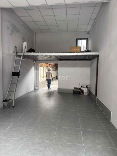 Nhà thuê mặt tiền kinh doanh đường Vườn Lài _ Tân Phú  Dt 4x25m gác lử