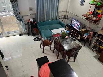Bán nhà ngay Gigamall 3 tầng ngang 6m, sát mặt tiền, giá 4 tỷ