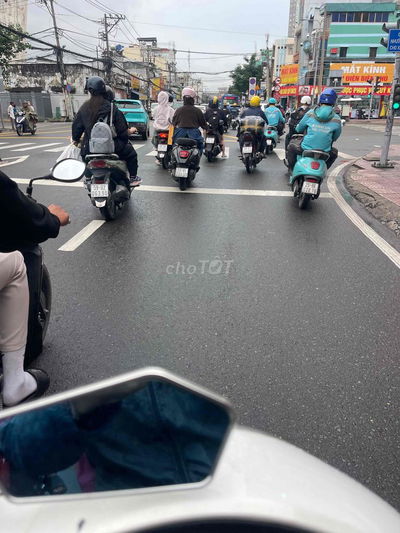 cho thuê nhà MẶT ĐƯỜNG NGUYỄN TẤT THÀNH KHU SẦM UẤT