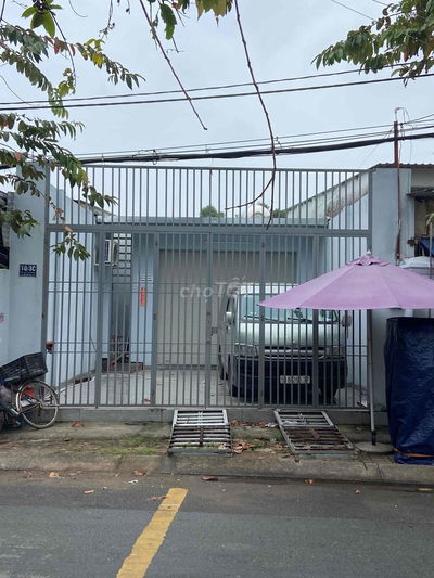 Chính chủ bán gấp nhà mặt tiền Lê Thị Kim Hóc Môn