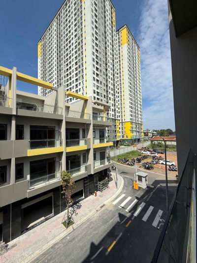 Bán nhà lầu 4 tầng Khu đô thị Bcons City kề TTTM 7 tầng, khu compound đã có sổ