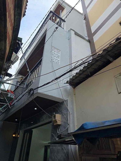Bán nhà đẹp 2 lầu Lạc Long Quận Tân Bình hẻm thông giá 3 ty950