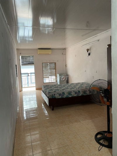 Cho nữ thuê phòng nguyên lầu 3 lối đi riêng tại hẻm 453 Lê Văn Sỹ 30m2