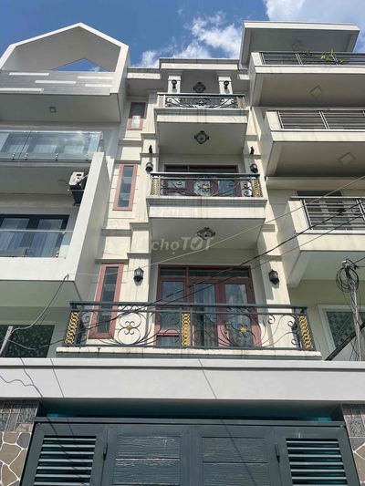 Cho Thuê nhà đẹp Mới sửa chữa mới khu nhà lầu sau CC Dream Home