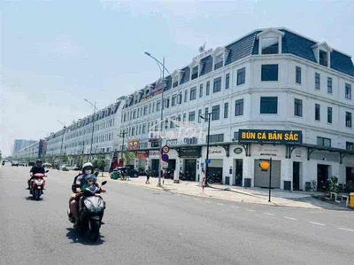 Mặt bằng 3 căn liền kề, mặt tiền đường song hành khu đô thị LakeView