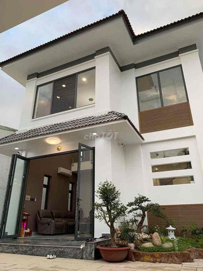 Nhà biệt thụ phú lợi cần bán