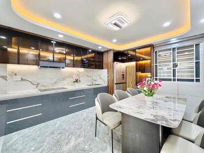 CHỈ 7 TỶ NHÀ 4 TẦNG MỚI XÂY – FULL NỘI THẤT – XE HƠI 7 CHỖ NGỦ NHÀ