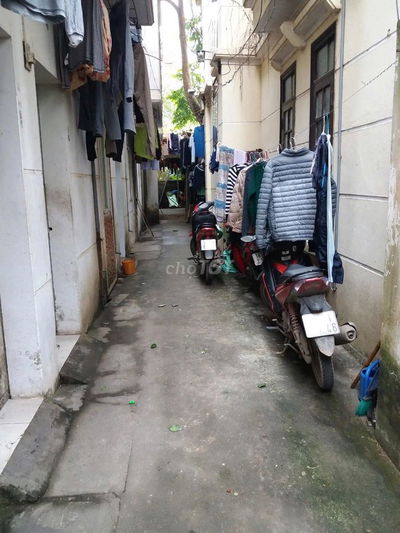 Phòng trọ cho thuê có điều hoà, nóng lạnh đầy đủ phố Trương Định