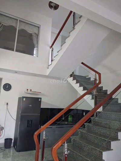 Cần bán nhà mê lửng hoà liên 5 gần đường Nguyễn tất Thành