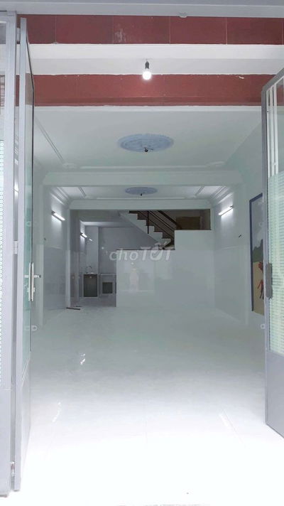 CHO THUÊ NHÀ MẶT TIỀN ĐƯỜNG SỐ LÂM VĂN BỀN Q7 - XE TẢI ĐỖ TẬN CỬA