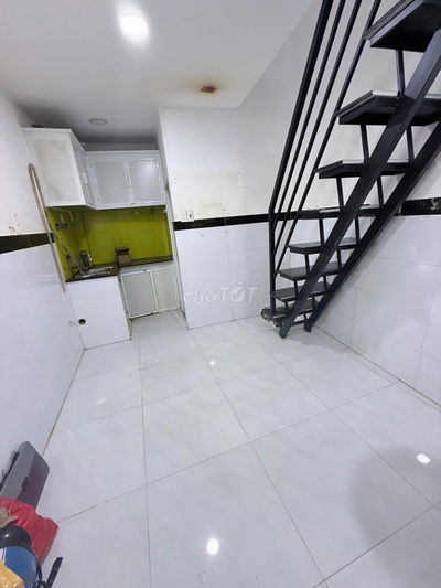 CHƯA TỚI 2 TỈ ĐÃ CÓ NHÀ TRUNG TÂM 14 M2, 3 TẦNG BÌNH THẠNH, SÁT Q1
