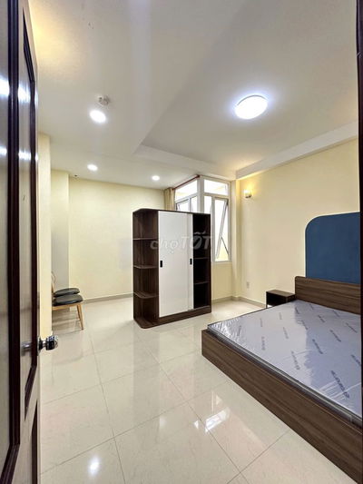CH rộng 30m2 toilet rieng ngoài, cửa sổ lớn, full NT mới 100%