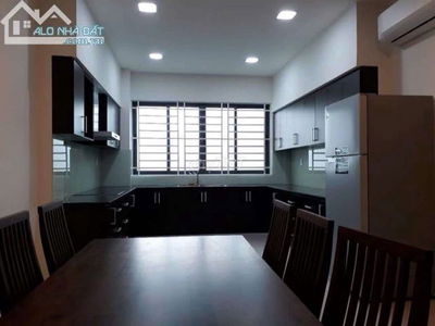 Nhà mặt tiền đường số gần chợ tân mỹ, 4 tầng