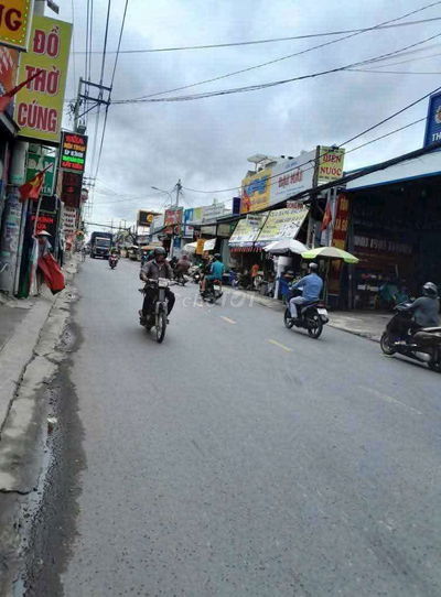 Bán nhà Mặt tiền Đ.Phan Văn Hớn,Bà Điểm Hóc Môn,DT: 5 x 40 (186,5m2)