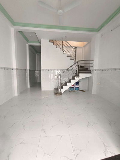 Nhà 2 tầng cho thuê gần chợ Bình Triệu,đh luật