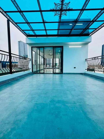 HIẾM NHÀ PHỐ TRẦN QUỐC HOÀN OTO THANG MÁY KINH DOANH GIÁ 24.5 TỶ