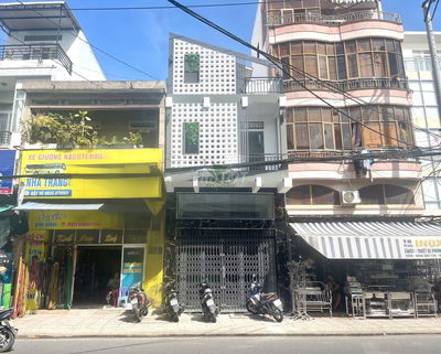 CHO THUÊ NHÀ KINH DOANH 3 TẦNG KHU VỰC TRUNG TÂM SẦM UẤT GIÁ 30 TRIỆU/