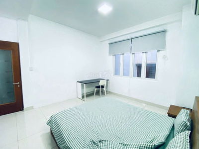 Chính Chủ Căn Hộ Đầy Đủ Tiện Nghi Ngay Trung Tâm Bình Thạnh Sát-Q1 3p