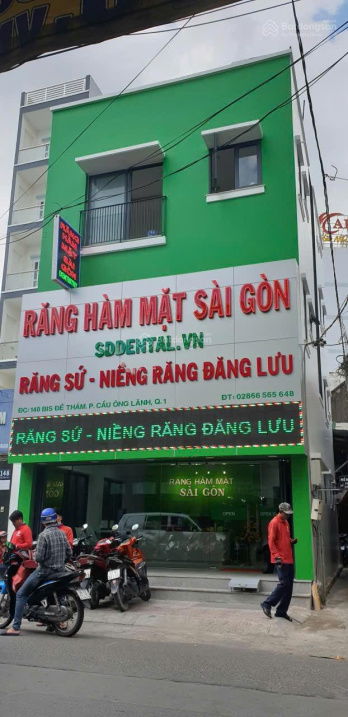 Nhà cho thuê nguyên căn mặt tiền đường Đề Thám Q.1