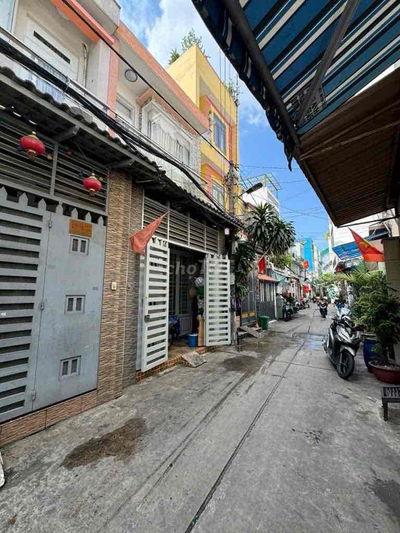 Nhà Bình Tân giáp Tân Phú, 4 x11, 3 phòng ngủ. chủ thiện chí bán