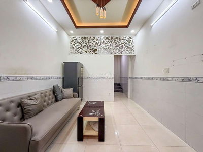 Bán Nhà Phan Văn Trị, 5.85 TỶ, 3PN, 4WC, SHR NỞ HẬU ĐẸP.