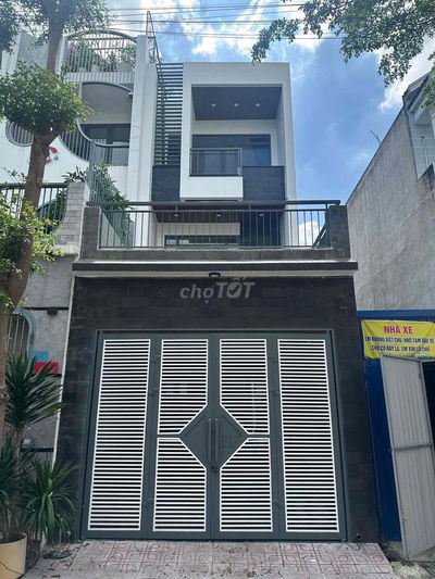 BÁN NHÀ full NỘI THẤT GẦN N4 CHIÊU LIÊU.TÂN ĐÔNG HIỆP.. DĨ AN