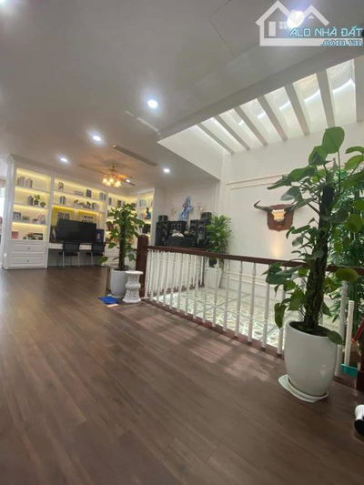 💎 BIỆT THỰ 4 TẦNG SIÊU SANG – NỘI THẤT CAO CẤP – CẨM LỆ, ĐÀ NẴNG 💎  Diện tích: 200m²