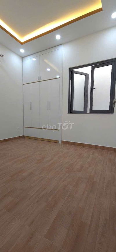Mặt tiền cư xá Bình Thới, dt: 4,5x16m 2 lầu, st, giá 18 triệu