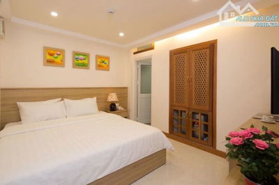 BÁN TOÀ  HOTEL 5TẦNG NGAY NGUYỄN VĂN THOẠI DÒNG  THU 100 TR/ THÁNG