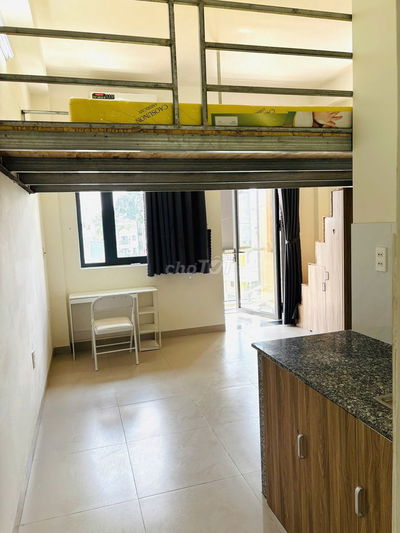 Phòng Gác + ban công cửa số lớn 30m2 sàn