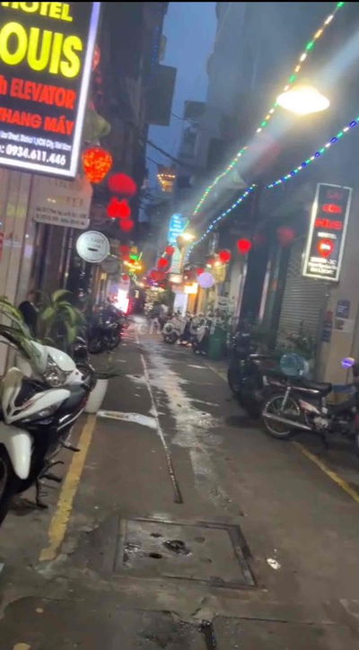 CẦN CHO THUÊ NHÀ GẤP.mặt tiền .Phạm ngũ Lão,P PNL q1