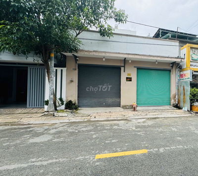 Căn đôi MTKD LÊ LÂM vị trí đẹp. DT:8x19.5=150m2. Giá tốt: 17.8 tỷ