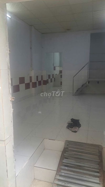 Nhà Mới Sơn Sửa 2PN Giá Rẻ Nguyễn Ngọc lộc Quận 10