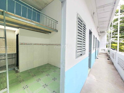 Cho Thuê Phòng Sạch sẽ Cao Cấp Ngay Ngã Tư 550, Giờ Giấc tự Do
