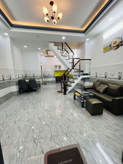 Bán nhà 2 tầng, đường Lâm Văn Bền, diện tích 50m2, nhỉnh 5 tỷ