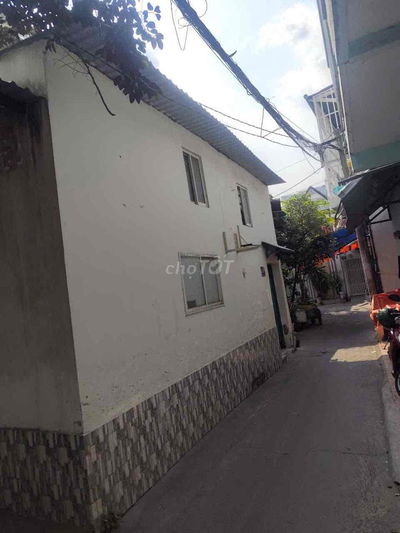 NHÀ RẺ Vị Trí Đẹp CHỈ 1Tỷ 050 TRIỆU 32m2-HẺM 1/QUANG TRUNG P11 GÒ VẤP