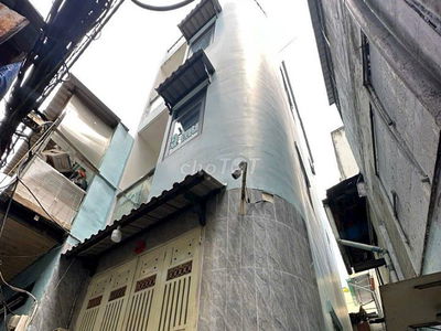 Chính chủ nhà Võ Văn Kiệt, Phường 5, Quận 5 – vị trí  3 mặt hẻm.