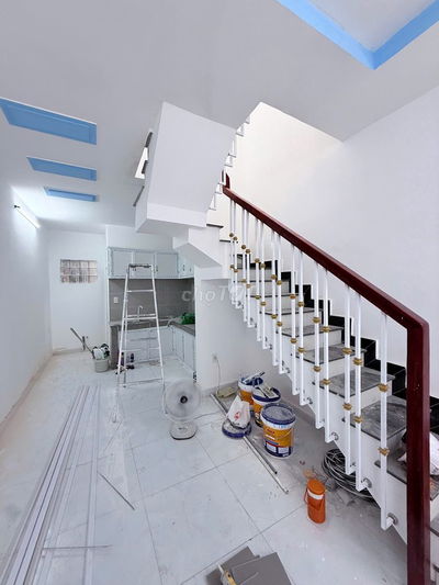 ĐỖ NỢ CẦN BÁN GẤP NHÀ 1 TRỆT 2 LẦU GIÁ THƯƠNG LƯỢNG MẠNH