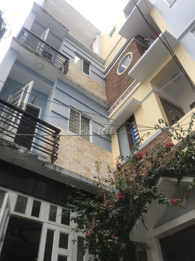 Phòng sân thượng, rộng thoáng gần khu Phan Xích Long