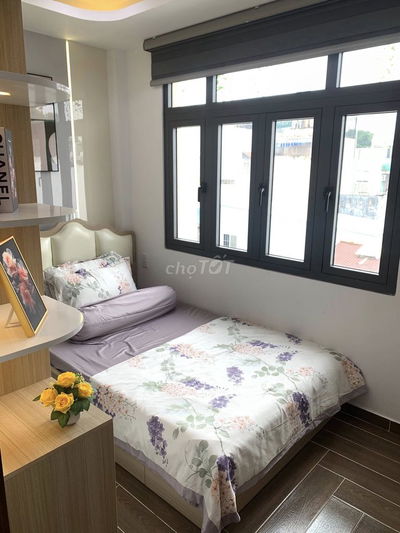 SIÊU PHẨM NHÀ PHỐ XÂY MỚI 100% – XE HƠI NGỦ TRONG NHÀ
