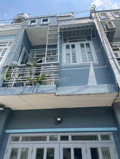 Nhà bán tại tl47 hà huy giáp q12 trệt lầu