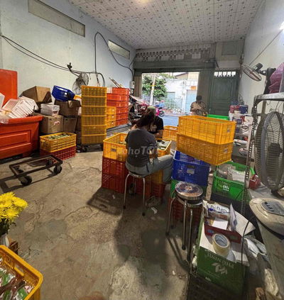 Xưởng 6x30 Mặt Tiền Gần Lê đình cẩn có gác lửng điện 3p