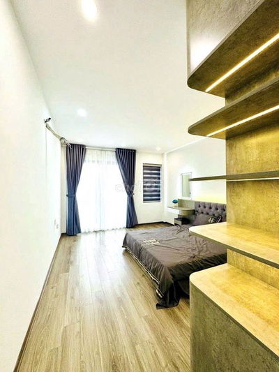 Bán tòa nhà dòng tiền 50tr/ tháng Phố Huế, gần phố, ô tô, 65m