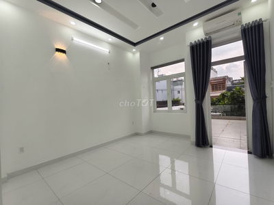 Phòng Trọ 35m2 Khu Tên Lửa Gần AEON & BXMT, Có Ban Công Rộng NT Cơ Bản