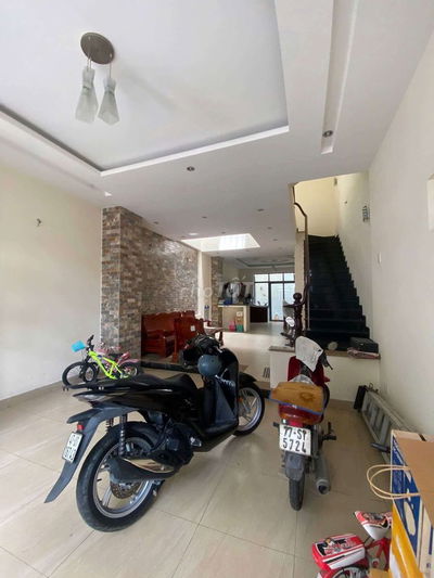 NHÀ TRỆT 2 LẦU KDC HỒNG LONG