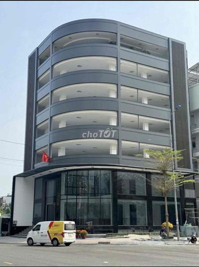 CHO THUÊ GÓC 2MT 15M TRUNG TÂM QUẬN 7