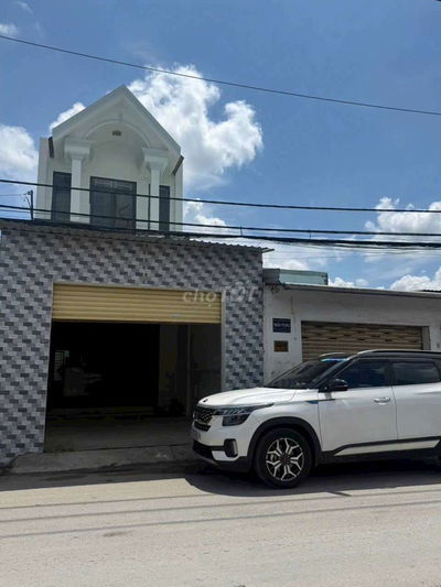Nhà 1 trệt 1 lầu 4.3x20m mặt tiền đường Xuân Thới Thượng 4 nay Bà Điểm