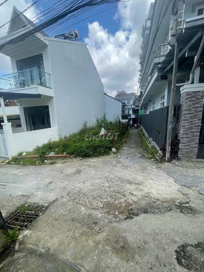 Bán đất 76m2 sổ riêng xây dựng đường Mai Hắc Đế Phường 6 Đà